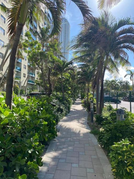 Miami Beach 1B/1B Incredible View Apartment With Kitchen Холандейл Бийч Екстериор снимка